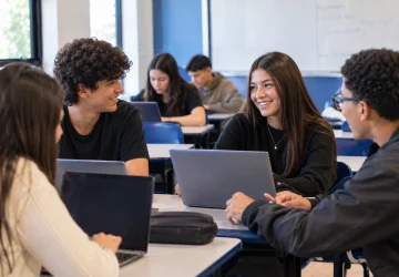Turma de uma escola que investe em marca ganhadora do Top Educação.